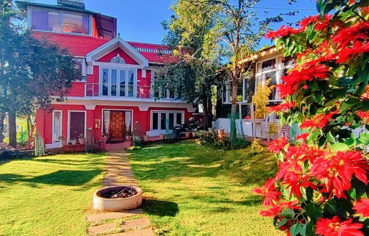 Bungalow among the tea trails of Kotagiri